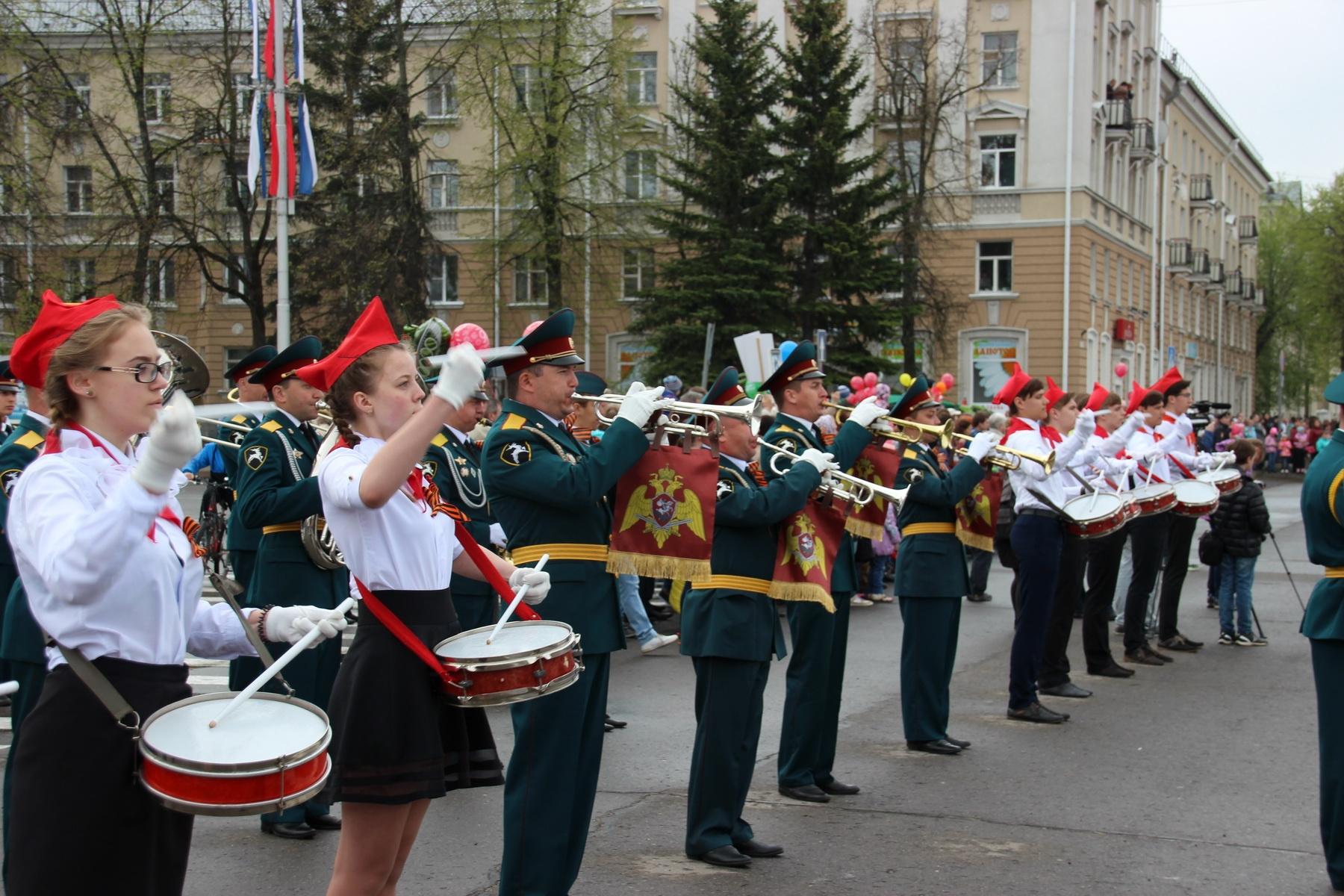 Саров пионерская. Знаменная группа пионеров. Пионеры 9 мая. Знаменная группа. Знаменная группа Пионерская СССР.