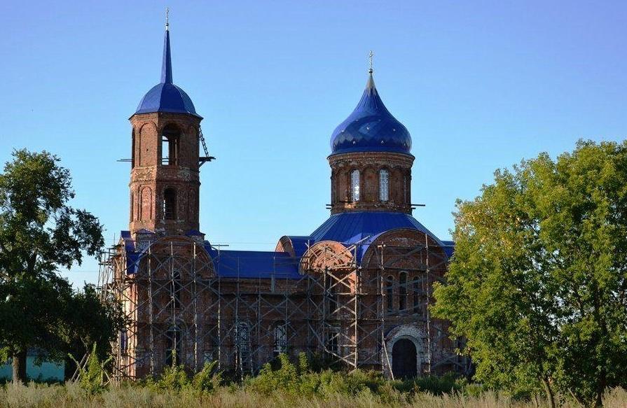 Храм архангела михаила лозовка. Ворон-Лозовка храм Архангела. Лозовка Липецкая область храм Архангела Михаила.