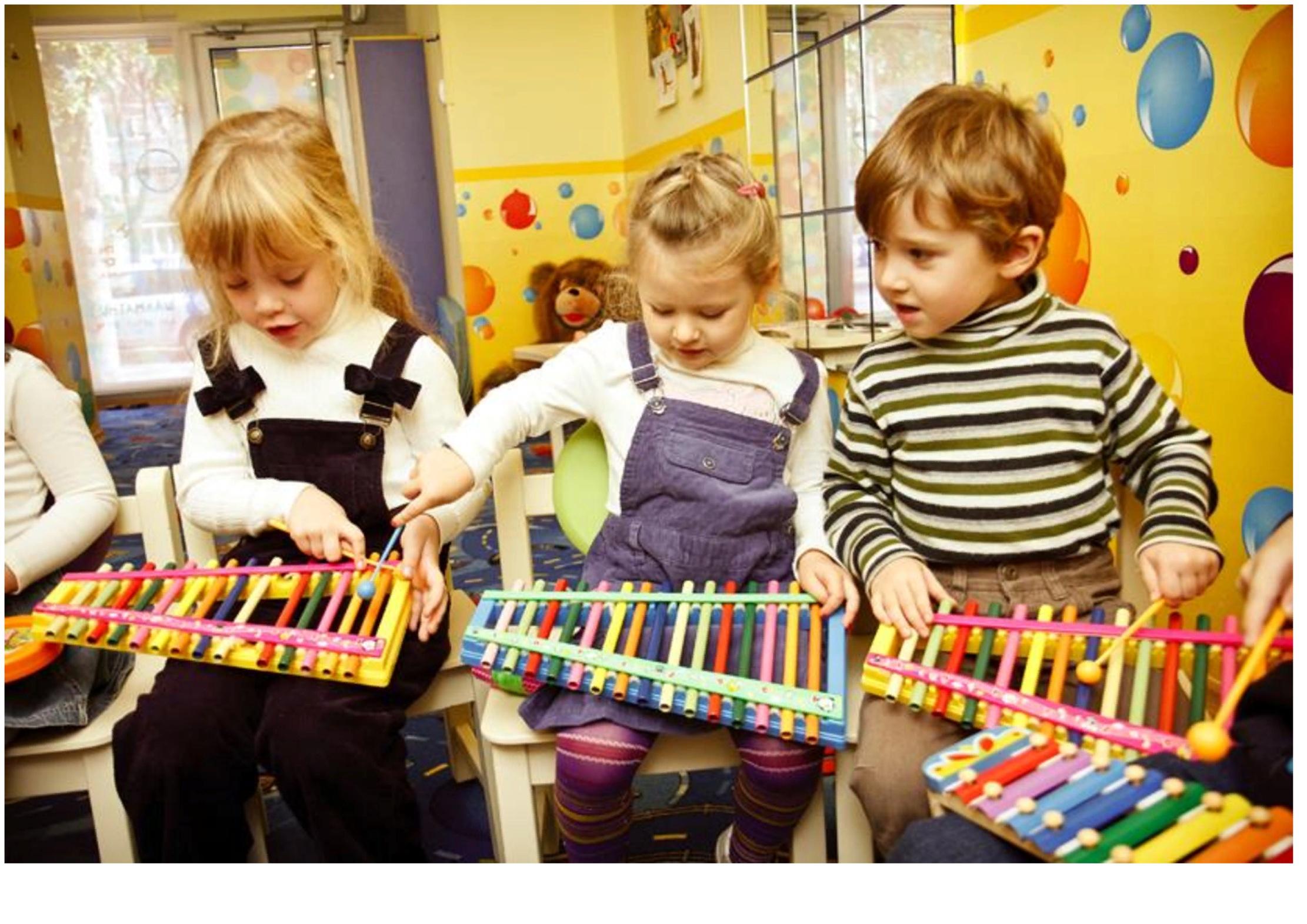 Организация музыкальных развлечений. Занятия в детском саду. Занятия для детей. Занятия в садике. Музыкальное занятие в детском саду.