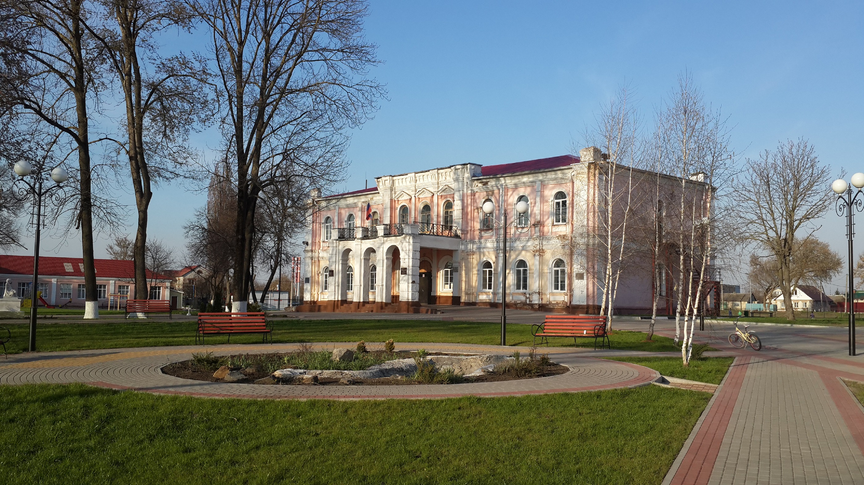 Белгородская улица. Усадьба Волковой Белгород. Особняк княгини Волковой Белгород. Корочанская улица Белгород. Корочанская 318 Белгород.