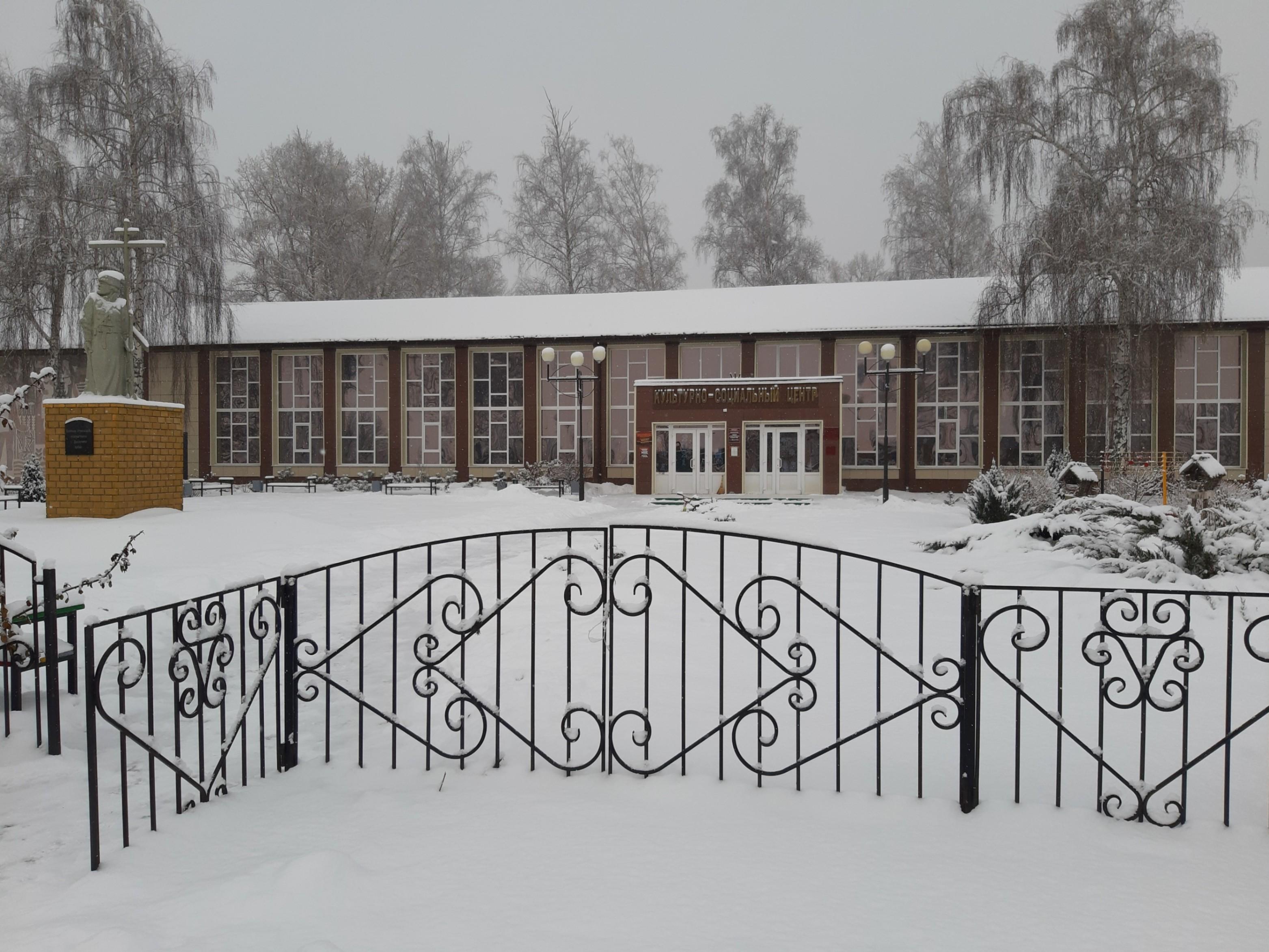 Центр культурного развития села Двулучное. Адрес — Белгородская обл.,  Валуйский р-н, с. Двулучное, ул. Советская, д. 37А. Фото, режим работы,  афиша и события. Культурный регион