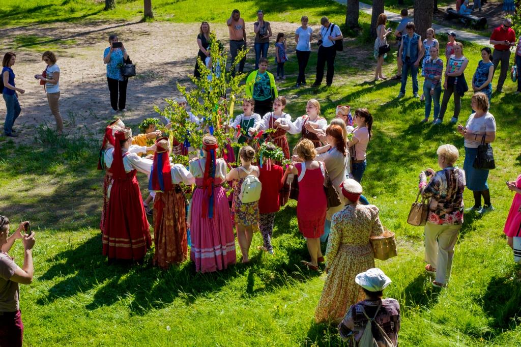 Картинки троица в германии