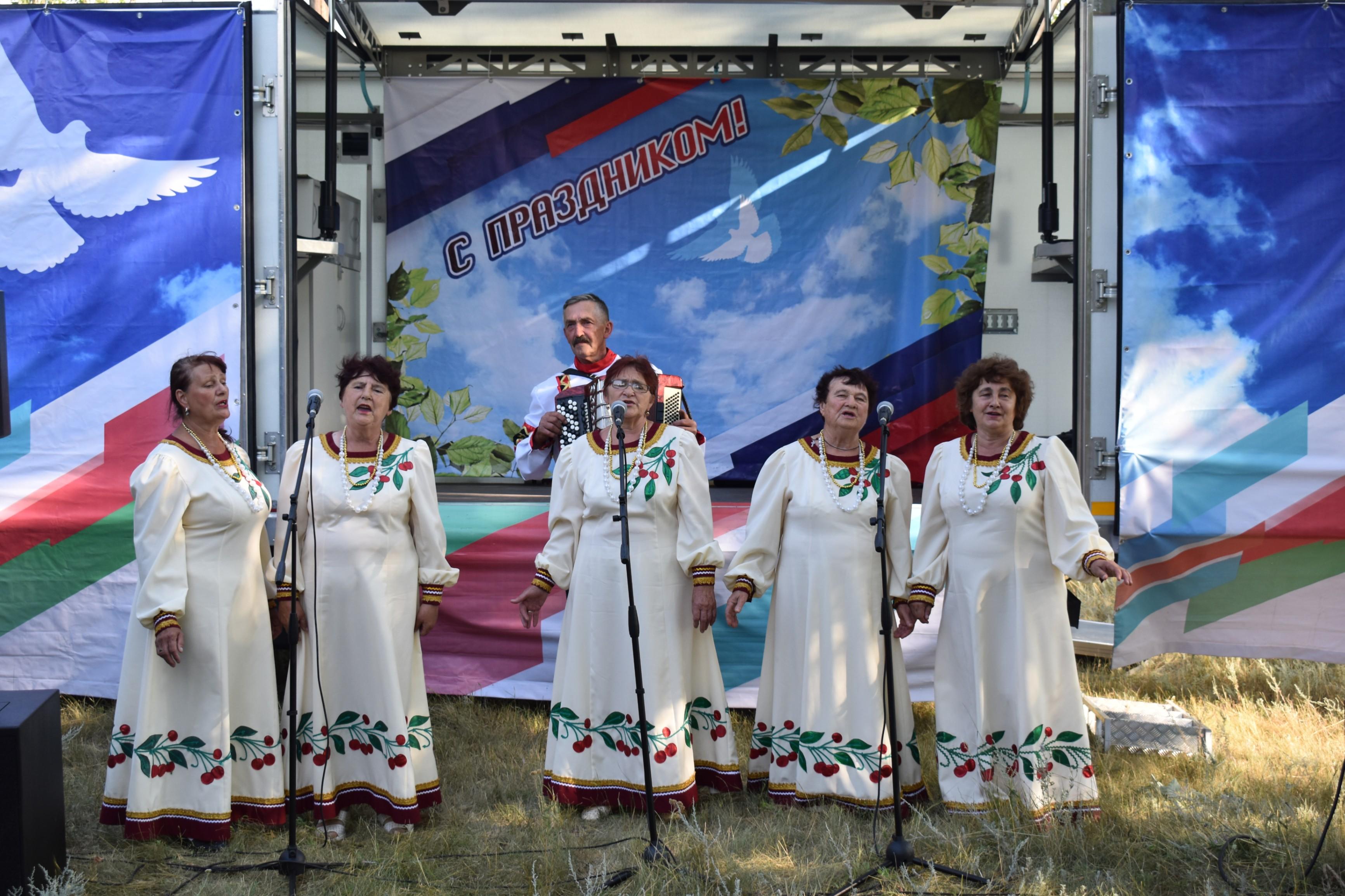 Женщина года радужный. Концерты в Белгороде 2021. С Запольное Белгородская обл Алексеевский район.