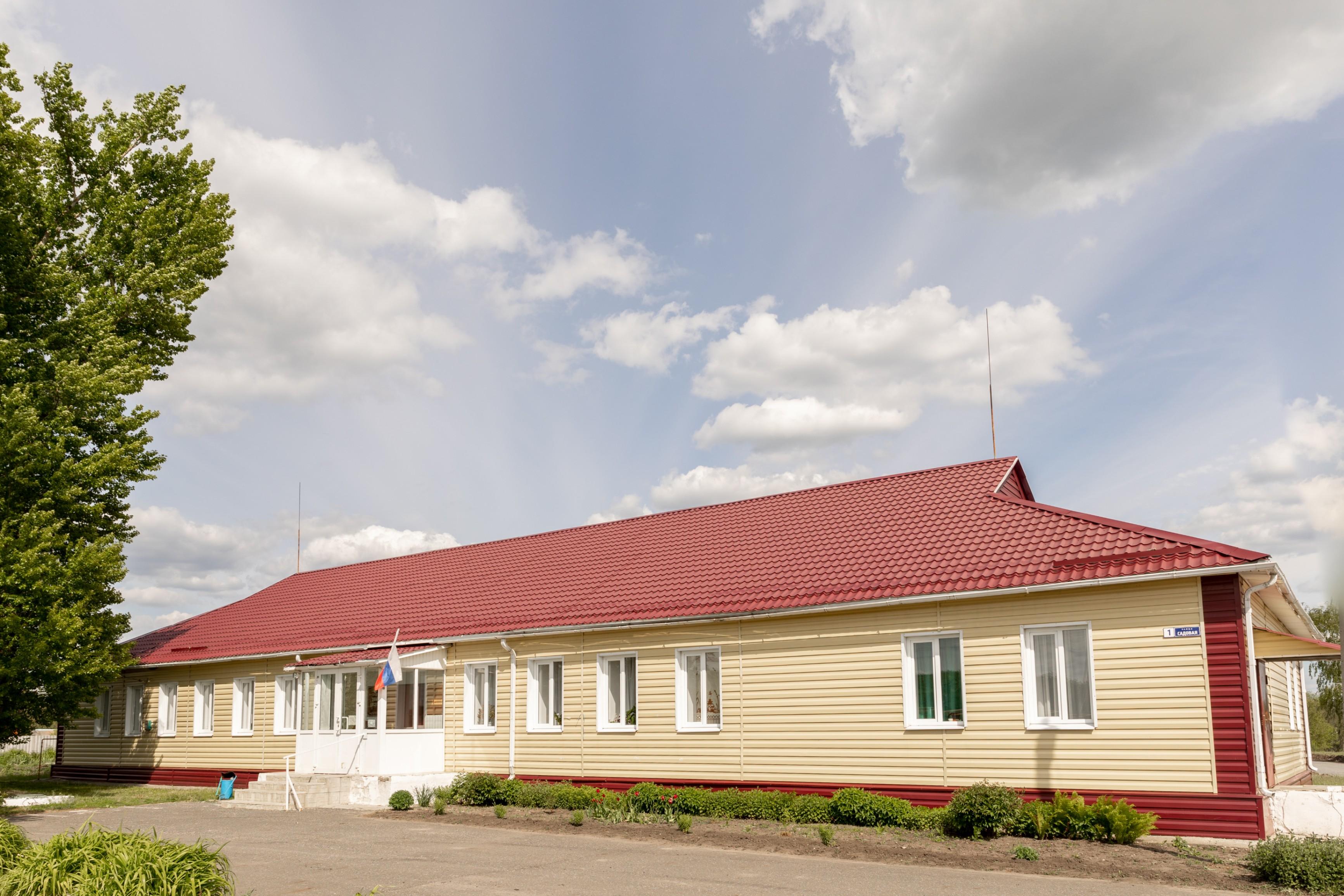 Завалищенский дом досуга. Адрес — Белгородская обл., Чернянский р-н, с.  Завалищено, ул. Садовая, д. 1. Фото, режим работы, афиша и события.  Культурный регион