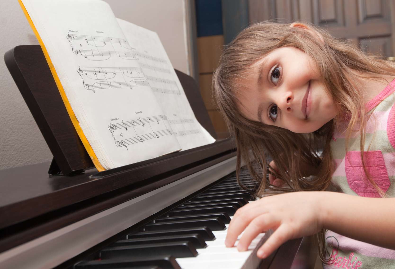 Открой видео музыку. Фортепиано для детей. Ученики музыкальной школы. Дети в музыкальной школе. Уроки пианино.