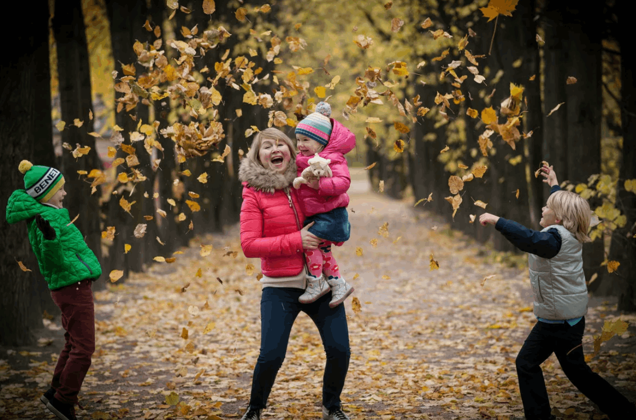 Детские забавы осенью