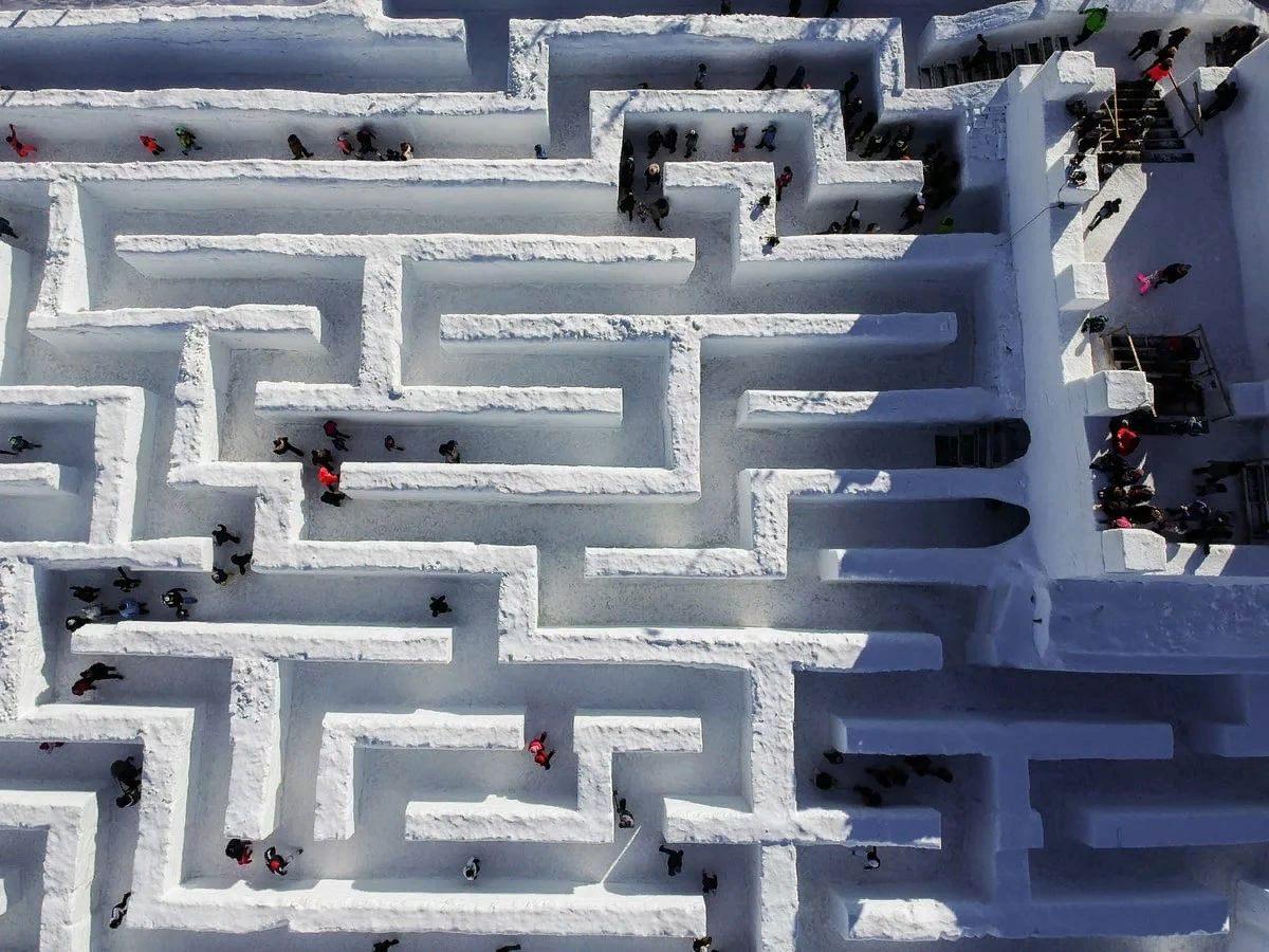 Frozen labyrinth