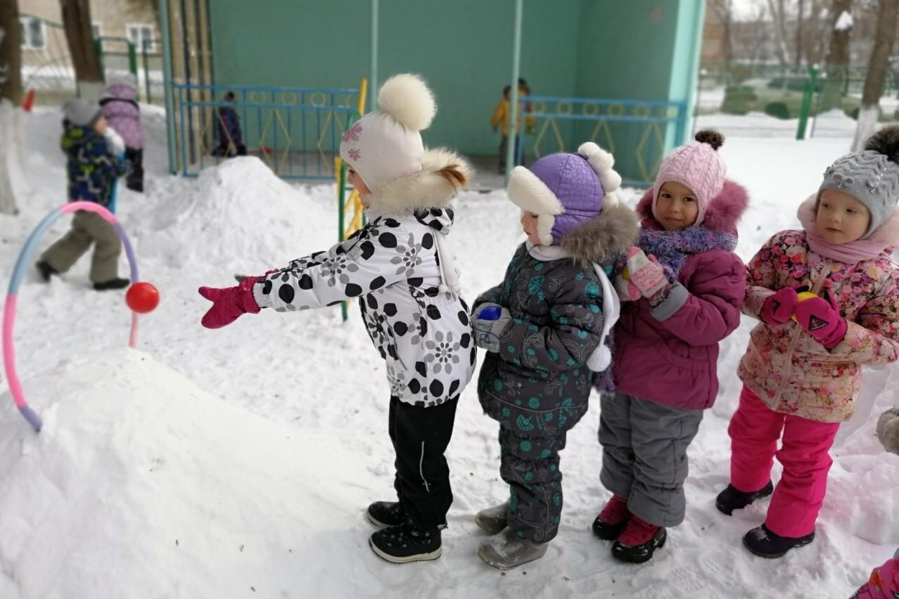 Физкультура на улице в детском саду