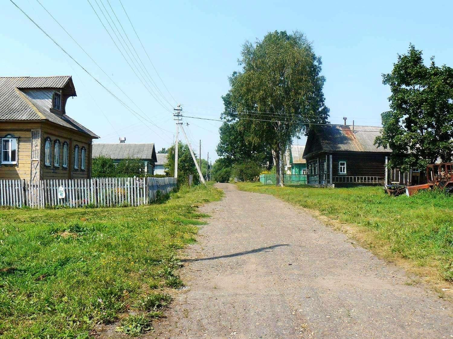 Село улица. Деревня деревенька Тверская область. Деревенская улица. Деревенская улочка. Улица в селе.