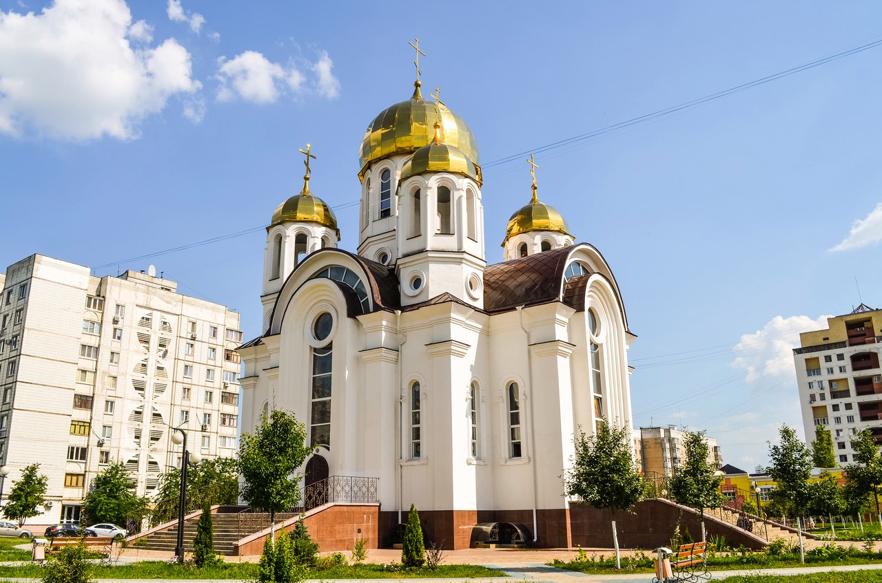 Храм Почаевской иконы Божией Матери. Адрес — Белгородская обл., г. Белгород,  б-р Юности, д. 3б. Фото, режим работы, афиша и события. Культурный регион