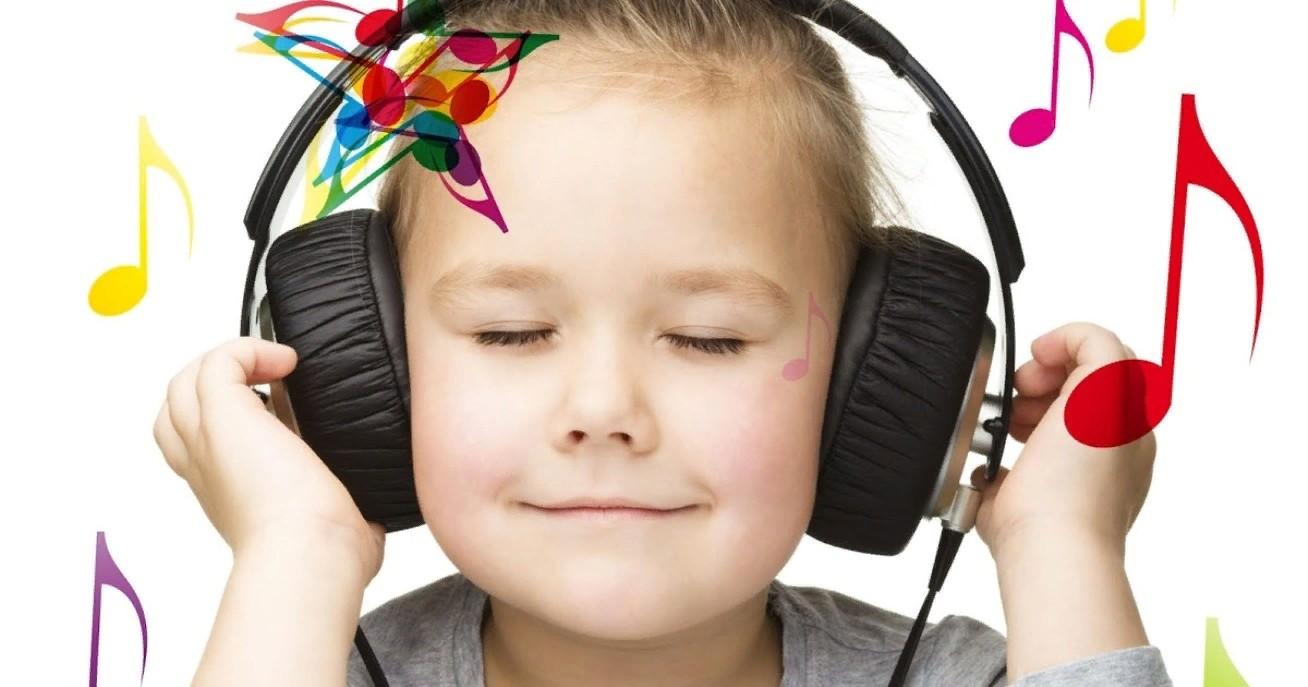 Прослушать. Музыкальное восприятие детей. Музыкотерапия влияние. Музыкотерапия и рисование. Музыкальное воздействие на дошкольников.