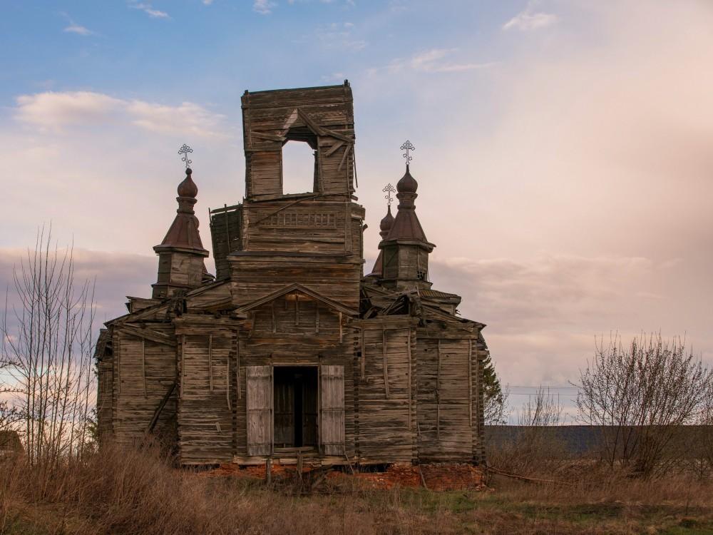 Курская область обоянский. Храм с.Каменка Обоянского района. Церковь Пресвятой Богородицы Каменка Курская область. Церковь Покрова Пресвятой Богородицы в селе Каменка. Каменка Курская область Обоянский район храм.