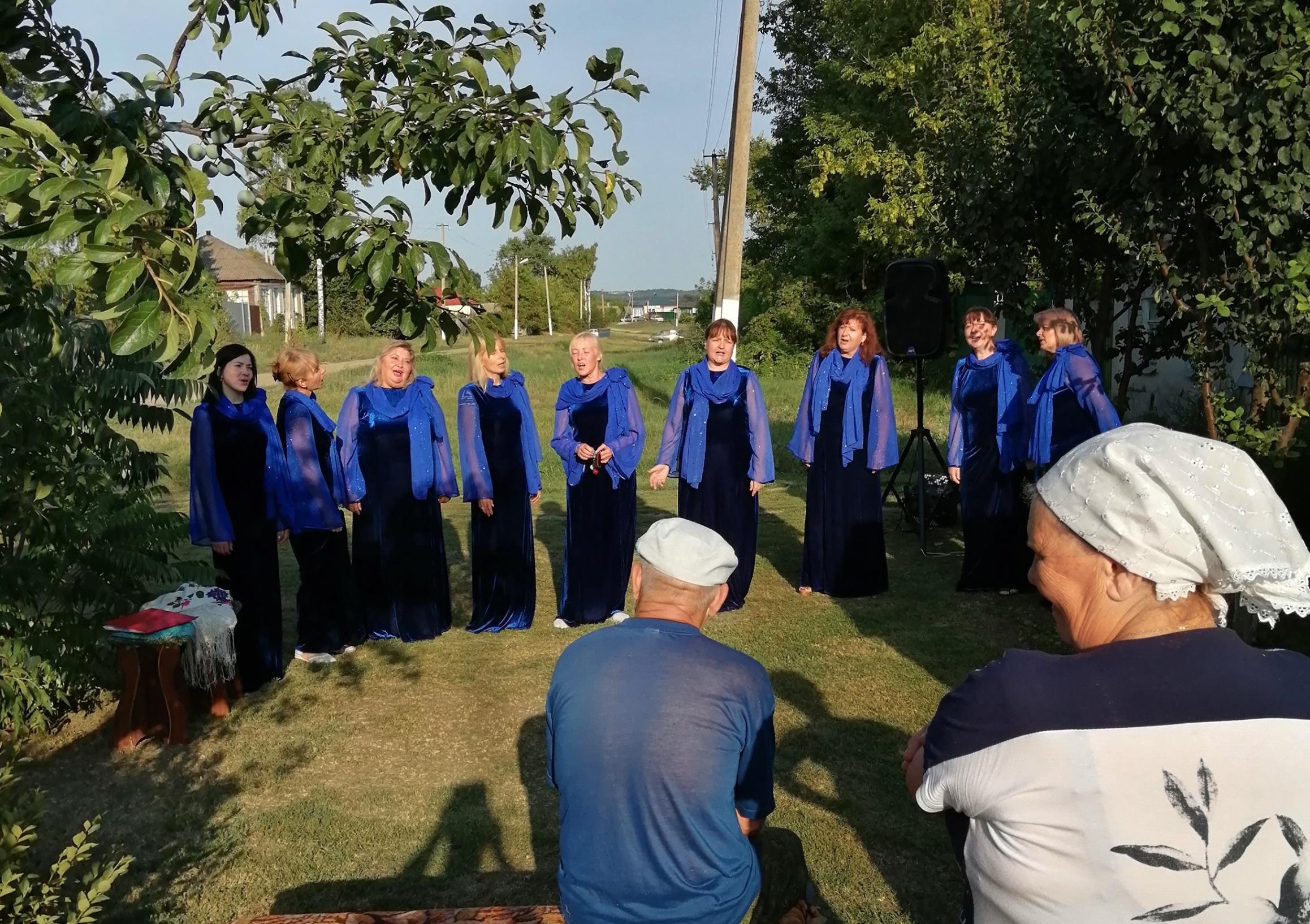 Село садки. Праздник улицы в селе. Садок в селі. Село Садки ПМР.