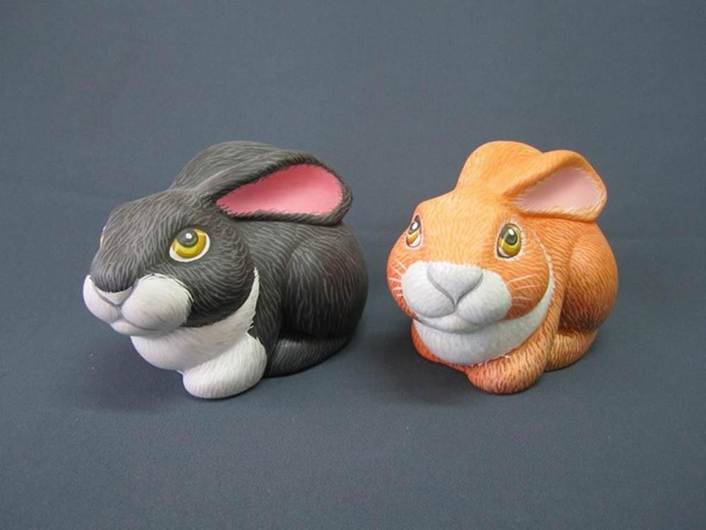 Зайчик из глины. Кролик из гипса. Керамические фигурки. Лепка кролика из глины. Фигурка кролика из глины.