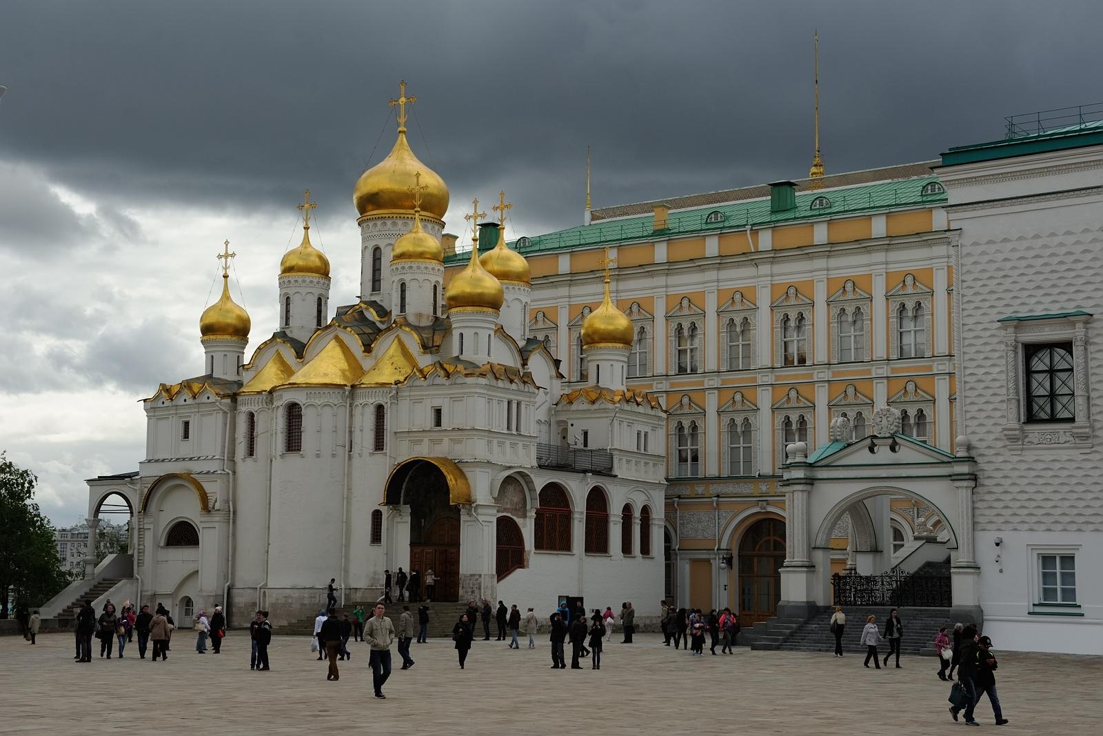 Благовещенский собор «на сенях» великокняжеского дворца