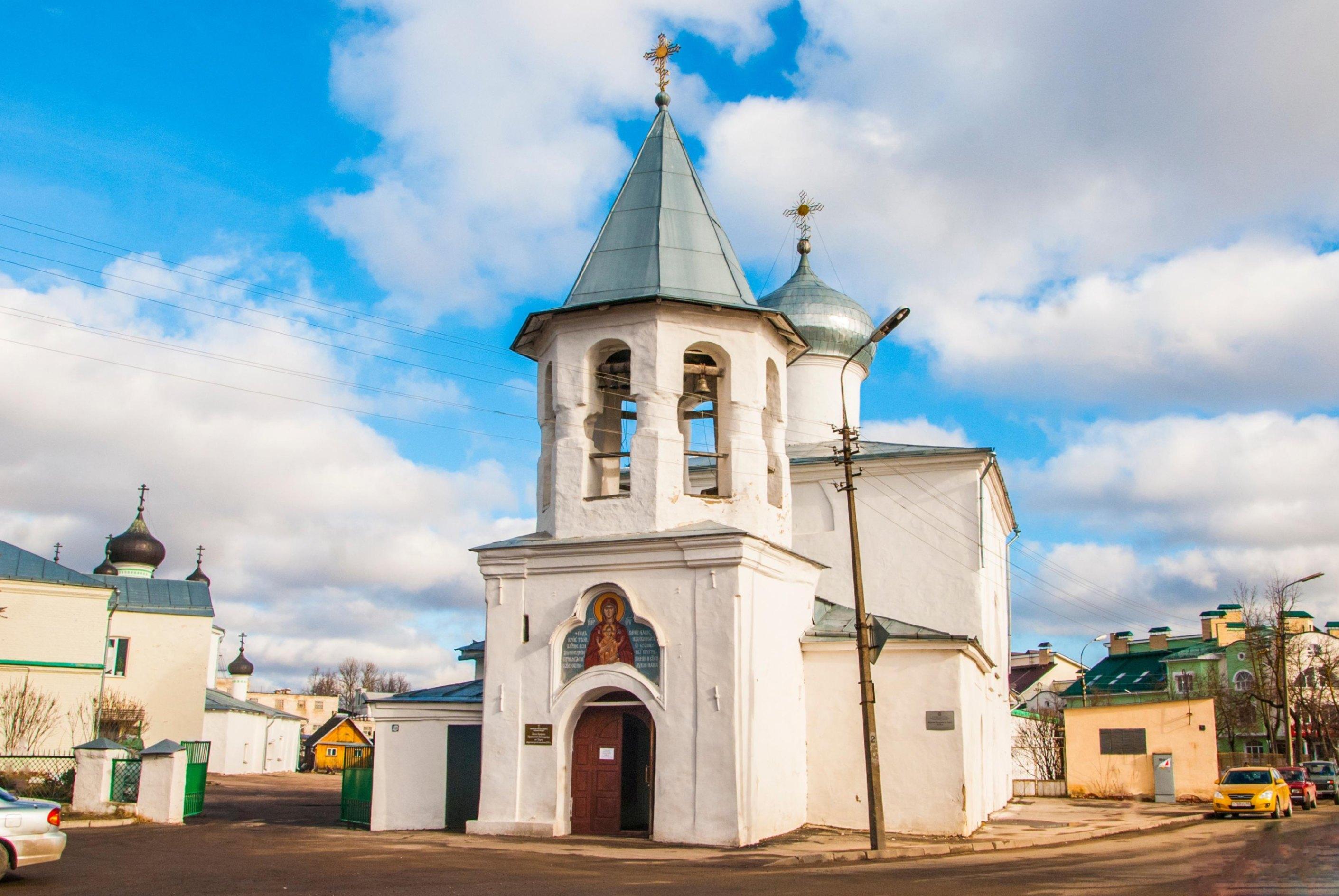 храмы пскова описание