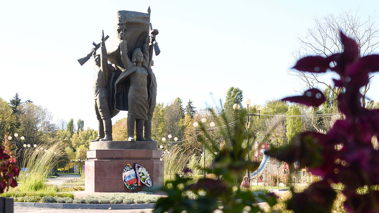 Памятник «Победа в Великой Отечественной войне». Адрес — Белгородская обл.,  г. Белгород. Фото, режим работы, афиша и события. Культурный регион