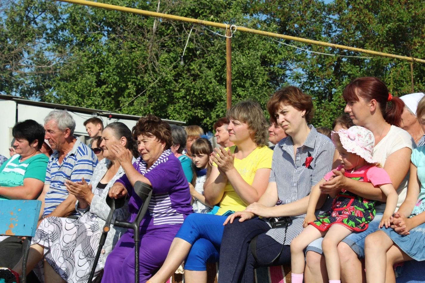 12 июля праздник в белгородской. Праздник улицы в селе. Праздник на улице фото. Лето праздник на улице.